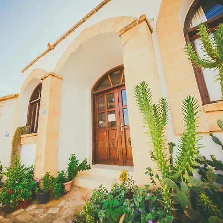 Rozagi Authentic Self Catering