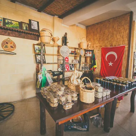 Rozagi Authentic Self Catering *