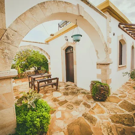 Rozagi Authentic Self Catering Galatia
