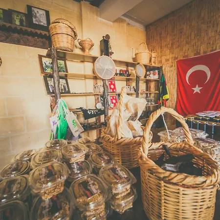 Rozagi Authentic Self Catering *