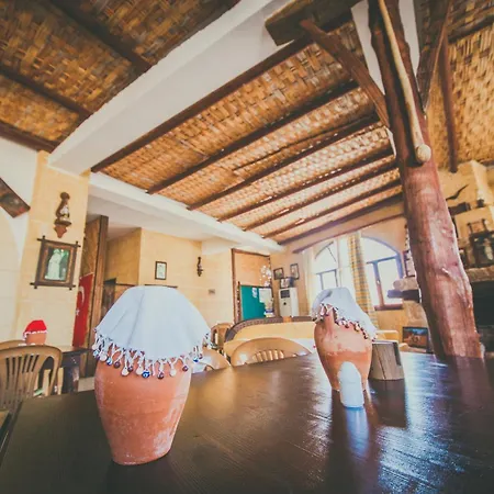 Rozagi Authentic Self Catering אורחן *