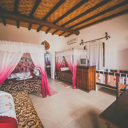 Rozagi Authentic Self Catering Galatia